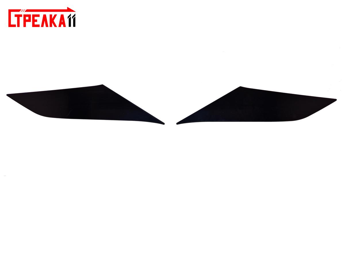 На молдинг 3-его ряда окон