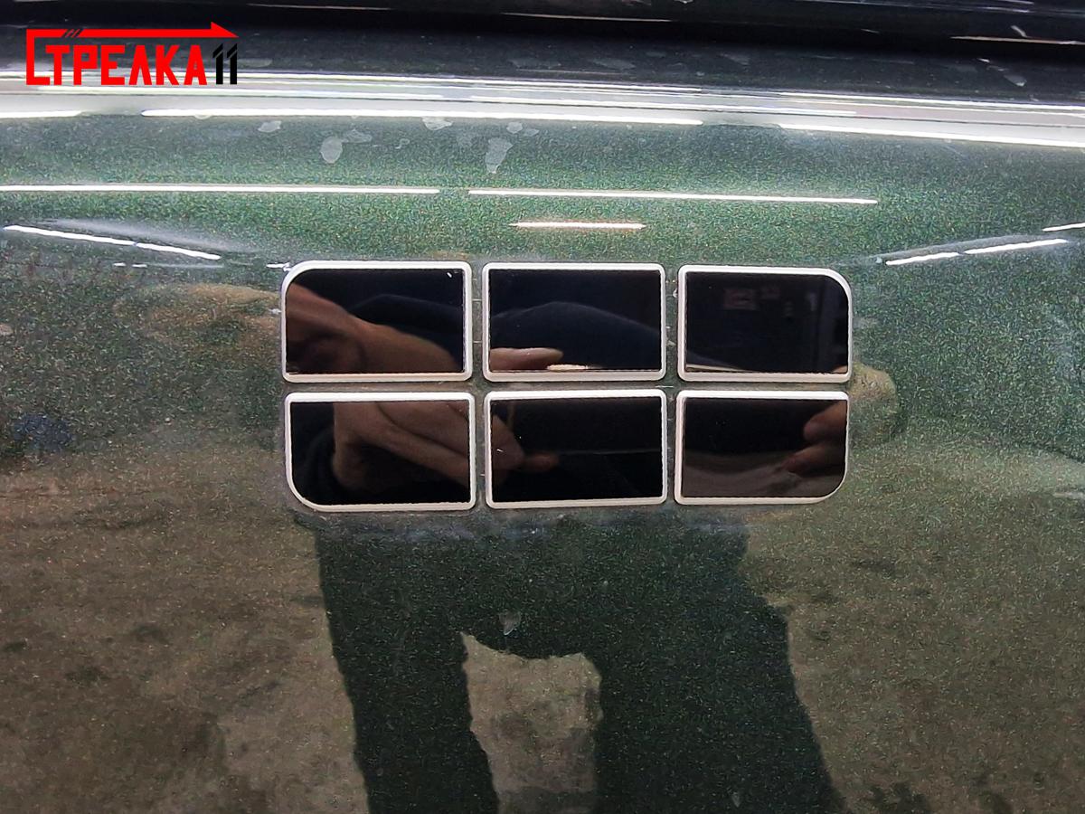 На передний логотип